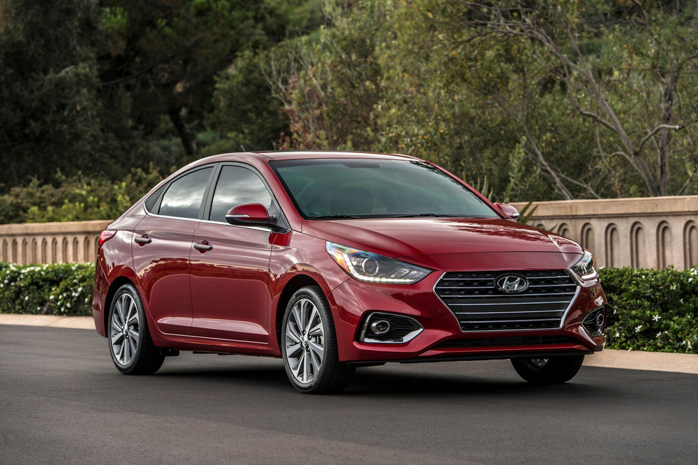 2. Hyundai Accent – thiết kế đẹp, nhiều công nghệ