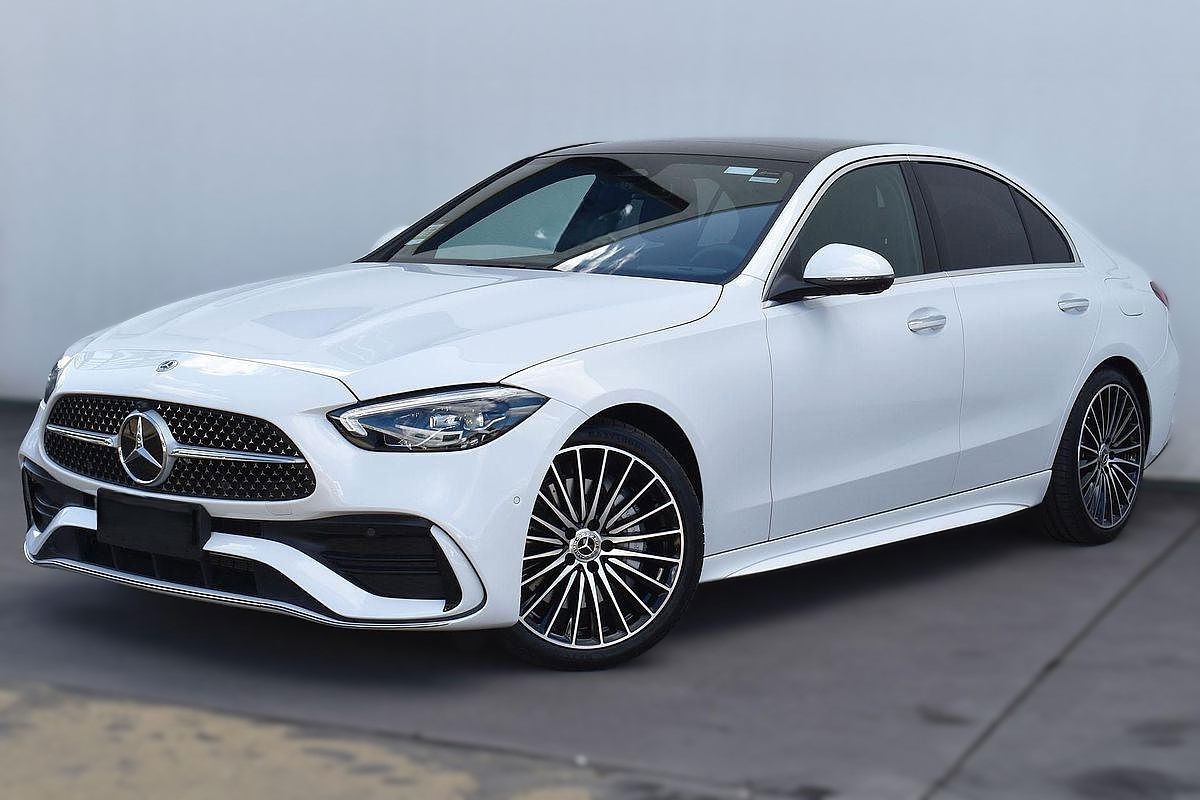 4. Mecedes-Benz C-Class – sedan hạng sang được ưa chuộng nhất